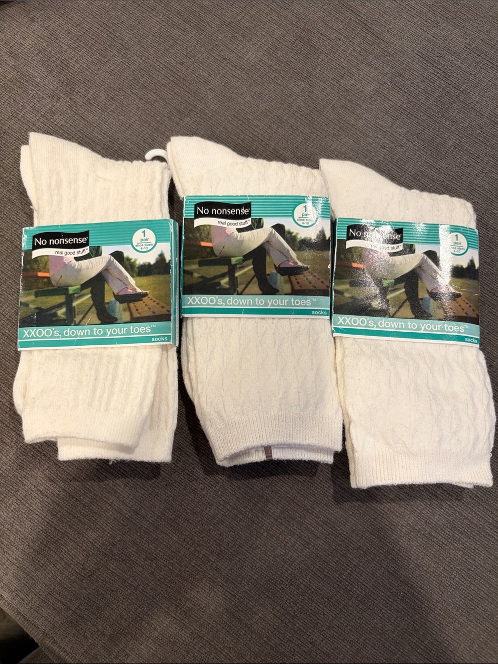 No Nonsense Textured Crew Socks - Women’s shoe sizes 4-10 - White (3 pairs) NEW!